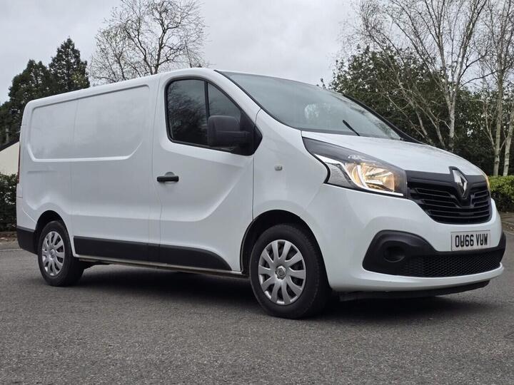 Renault TRAFIC 1.6 DCi ENERGY 27 Business+ Panel Van 5dr Diesel Manual SWB Standard Roof Euro 6 (s/s) (125 Ps)
