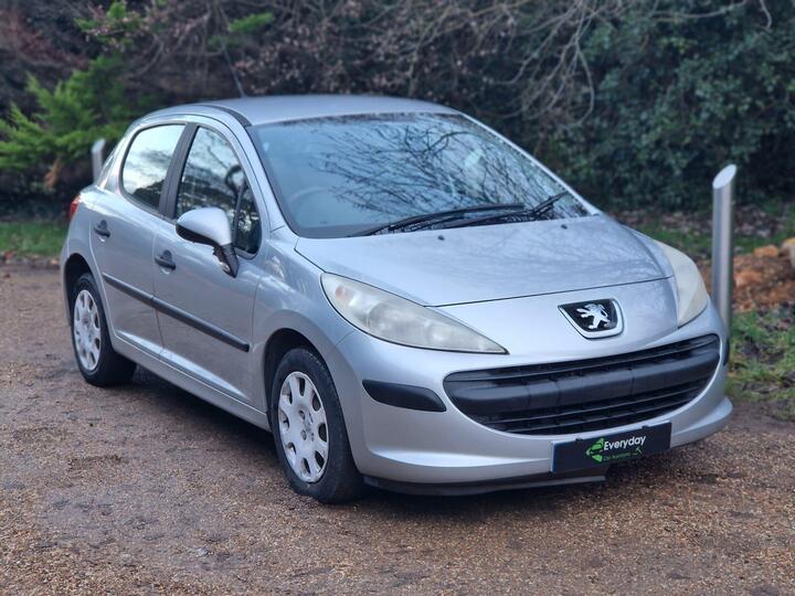 Peugeot 207 1.4 Urban 5dr Peugeot 207 1.4 Urban 5dr
