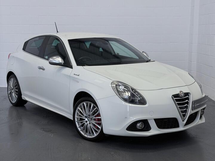 Alfa Romeo Giulietta 2.0 JTDM-2 Sportiva Nav Euro 5 (s/s) 5dr