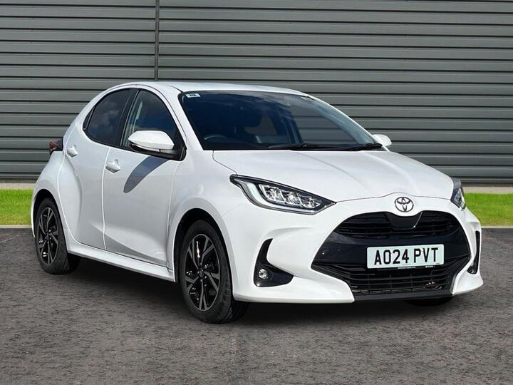 Toyota Yaris 1.5 VVT-h Design E-CVT Euro 6 (s/s) 5dr