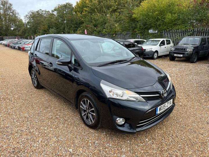 Toyota Verso 1.6 D-4D Icon Euro 5 (s/s) 5dr Toyota Verso 1.6 D-4D Icon Euro 5 (s/s) 5dr