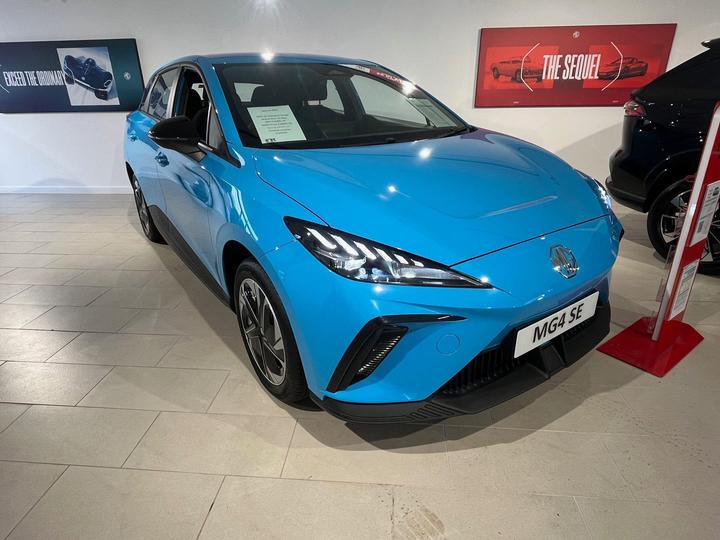 MG MG4 51kWh SE Auto 5dr