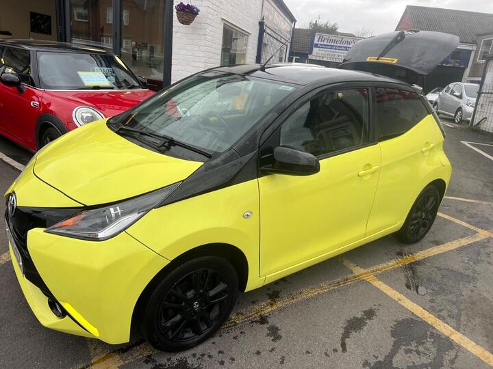 Toyota AYGO 1.0 VVT-i X-cite 3 Yellow Bi-Tone Euro 6 5dr
