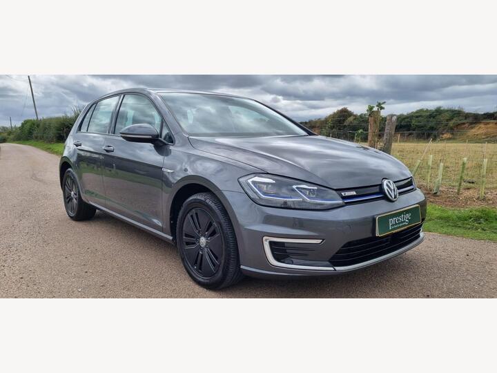 Volkswagen E-Golf 35.8kWh E-Golf Auto 5dr Volkswagen E-Golf 35.8kWh E-Golf Auto 5dr