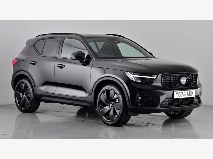 Volvo XC40 2.0 B3 MHEV Plus Black Edition DCT Auto Euro 6 (s/s) 5dr