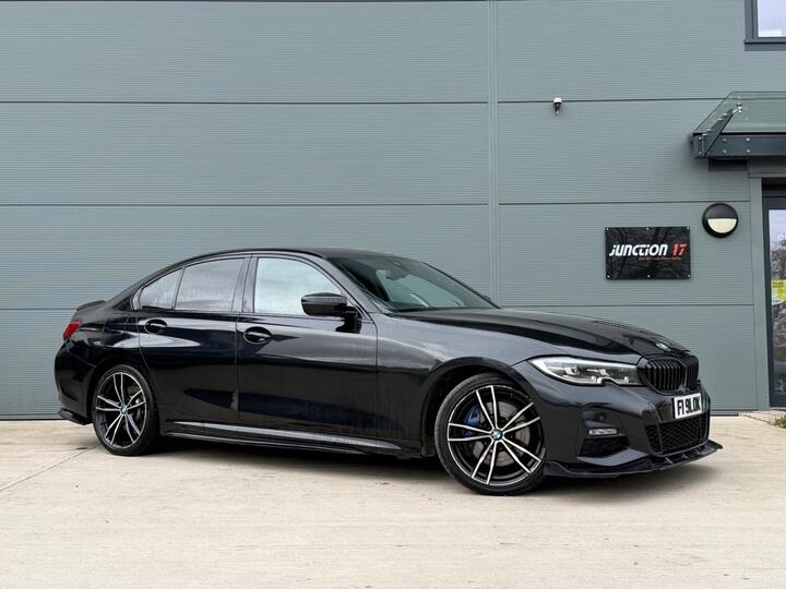 BMW 3 Series 2.0 330e 12kWh M Sport Auto Euro 6 (s/s) 4dr BMW 3 Series 2.0 330e 12kWh M Sport Auto Euro 6 (s/s) 4dr