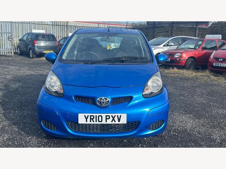 Toyota AYGO 1.0 VVT-i Blue Euro 4 5dr Toyota AYGO 1.0 VVT-i Blue Euro 4 5dr