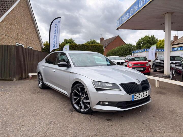 Skoda SUPERB 2.0 TDI SportLine DSG Euro 6 (s/s) 5dr Skoda SUPERB 2.0 TDI SportLine DSG Euro 6 (s/s) 5dr