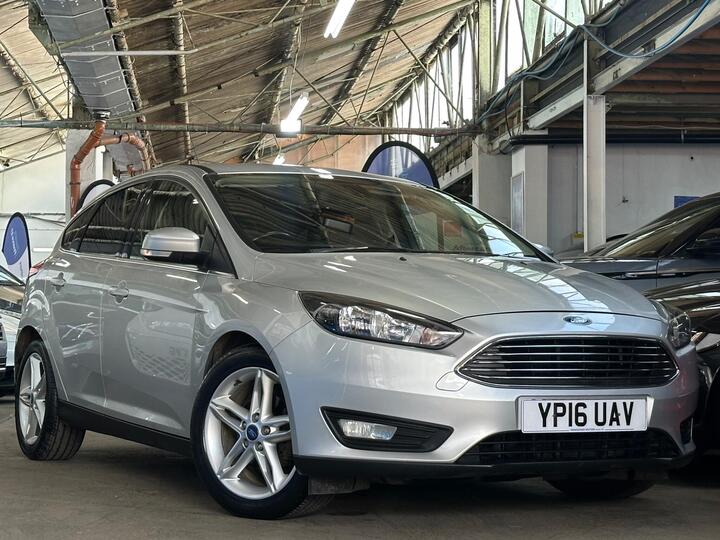 Ford Focus 1.0T EcoBoost Zetec Euro 6 (s/s) 5dr