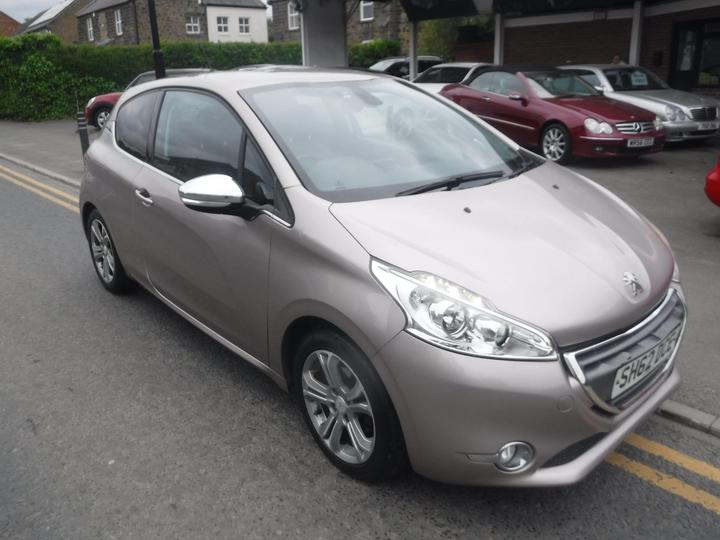 Peugeot 208 1.4 VTi Allure Euro 5 3dr