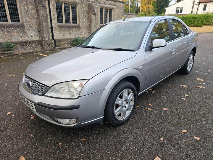 Ford Mondeo 2.0 Ghia 4dr
