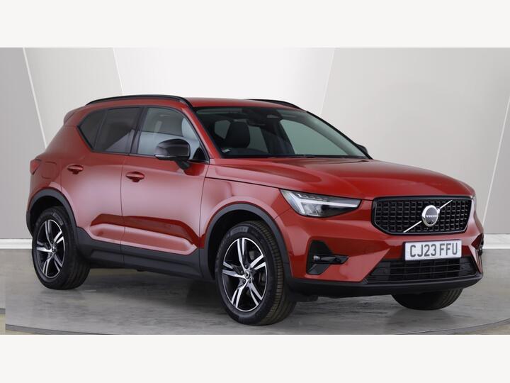 Volvo XC40 2.0 B4 MHEV Plus Dark DCT Auto Euro 6 (s/s) 5dr