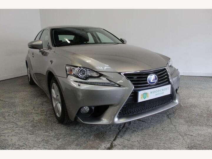 Lexus IS 2.5 300h SE E-CVT Euro 5 (s/s) 4dr