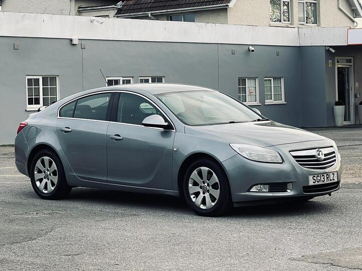 Vauxhall Insignia 1.8 16V SRi Euro 5 5dr Vauxhall Insignia 1.8 16V SRi Euro 5 5dr
