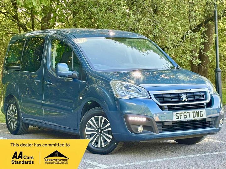 Peugeot Partner Tepee 1.6 BlueHDi Allure ETG Euro 6 (s/s) 5dr Peugeot Partner Tepee 1.6 BlueHDi Allure ETG Euro 6 (s/s) 5dr