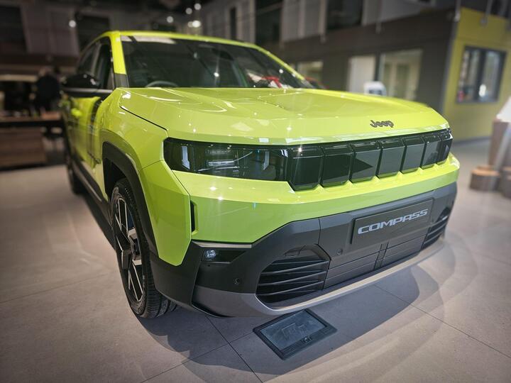 Jeep Compass 74kWh First Edition (11kW Charger) Auto 5dr