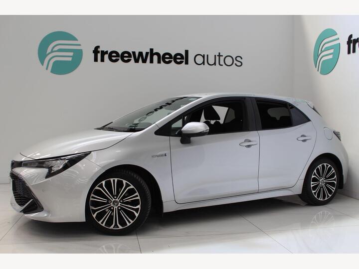 Toyota Corolla 1.8 VVT-h Design CVT Euro 6 (s/s) 5dr