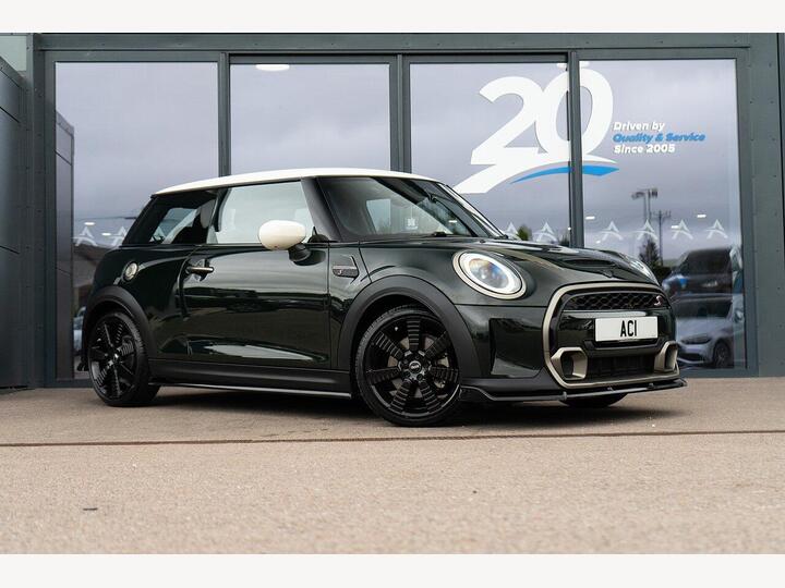 MINI Hatch 2.0 Cooper S Resolute Edition Steptronic Euro 6 (s/s) 3dr
