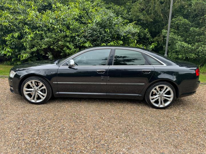 Audi S8 5.2 FSI Quattro 4dr