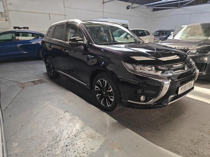 Mitsubishi OUTLANDER 2.0h 12kWh 4h CVT 4WD Euro 6 (s/s) 5dr Mitsubishi OUTLANDER 2.0h 12kWh 4h CVT 4WD Euro 6 (s/s) 5dr