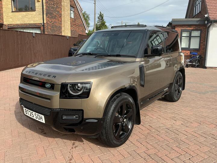Land Rover Defender 90 3.0 D250 MHEV X-Dynamic HSE Auto 4WD Euro 6 (s/s) 3dr