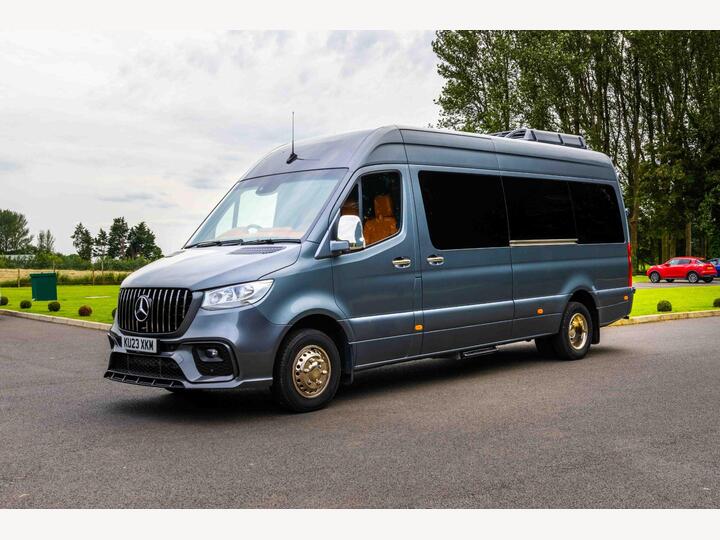 Mercedes-Benz Sprinter Luxuria LandJet