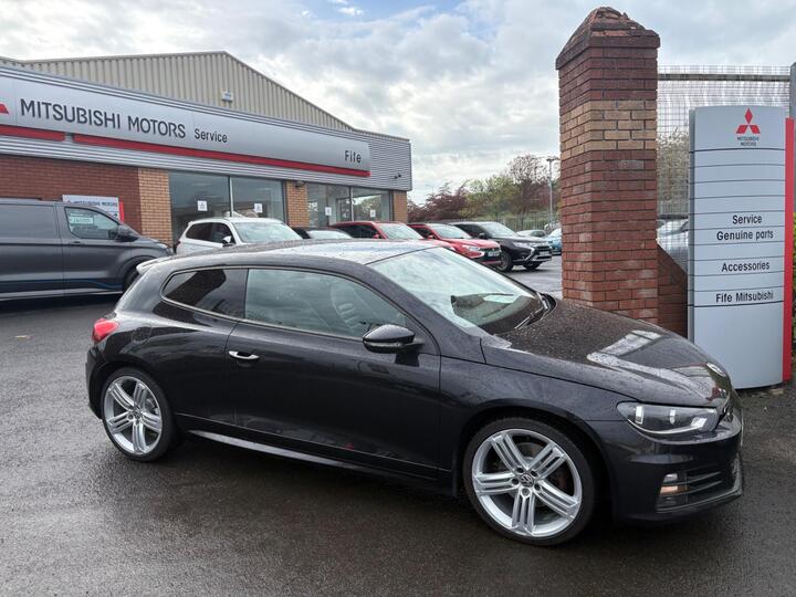 Volkswagen Scirocco 2.0 TDI BlueMotion Tech R-Line DSG Euro 6 (s/s) 3dr Volkswagen Scirocco 2.0 TDI BlueMotion Tech R-Line DSG Euro 6 (s/s) 3dr