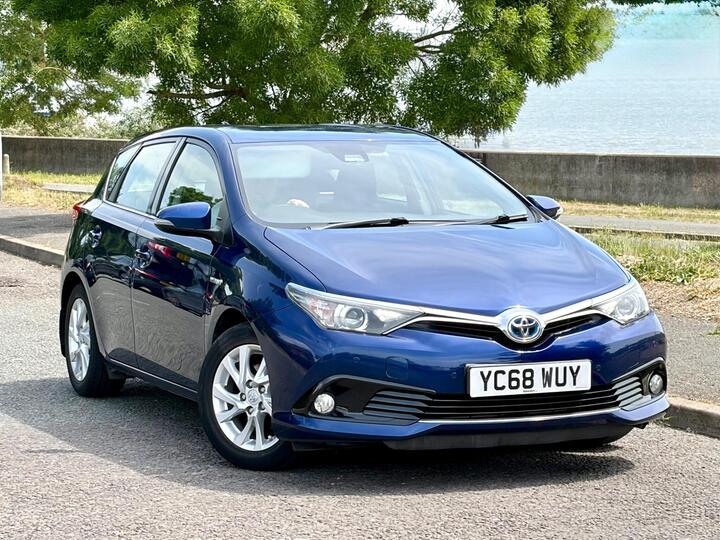 Toyota Auris 1.8 VVT-h Icon Tech CVT Euro 6 (s/s) 5dr Toyota Auris 1.8 VVT-h Icon Tech CVT Euro 6 (s/s) 5dr
