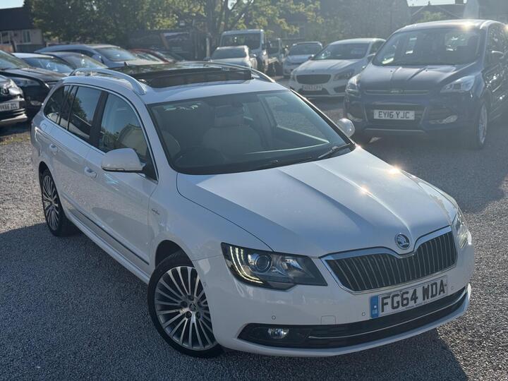 Skoda Superb 2.0 TDI Laurin & Klement DSG Euro 5 (s/s) 5dr