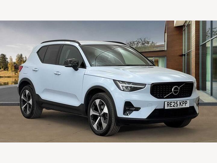 Volvo XC40 2.0 B4 MHEV Plus DCT Auto Euro 6 (s/s) 5dr