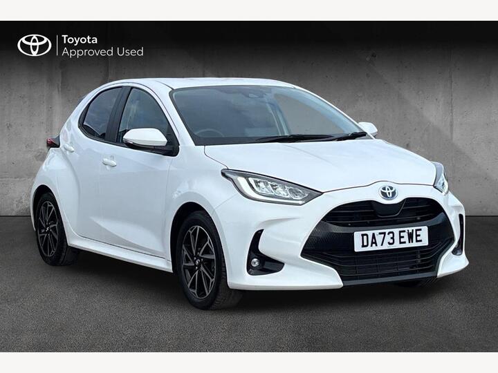 Toyota Yaris 1.5 VVT-h Design E-CVT Euro 6 (s/s) 5dr