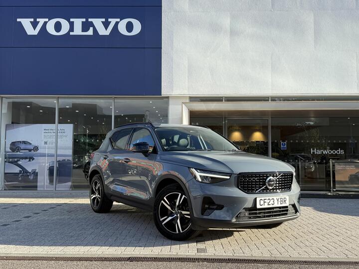 Volvo XC40 2.0 B4 MHEV Plus DCT Auto AWD Euro 6 (s/s) 5dr