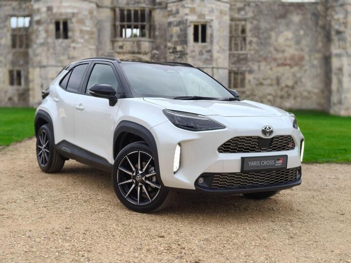 Toyota Yaris Cross 1.5 VVT-h GR SPORT E-CVT Euro 6 (s/s) 5dr