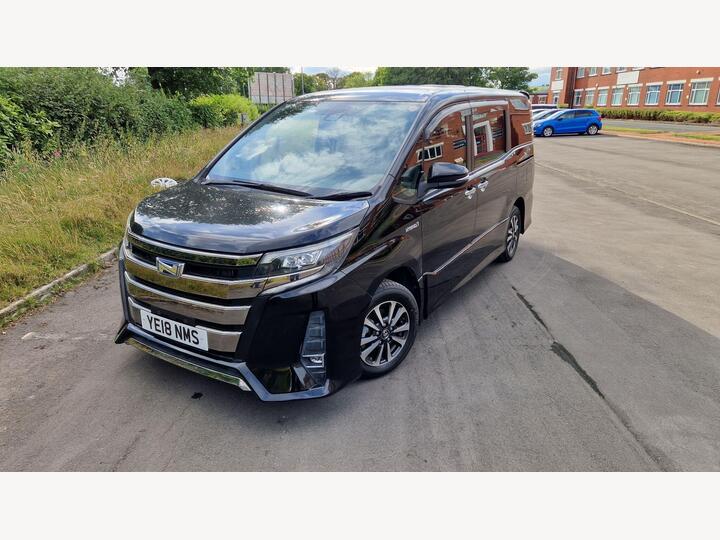Toyota Voxy TOYOTA VOXY 1.8 CC HYBRID