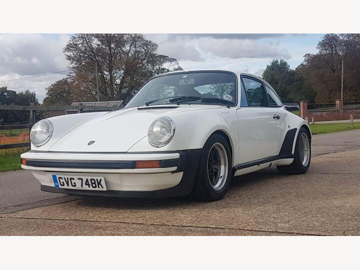 Porsche 911 2.7 MFI RS  DRIVES AND PERFORMS SUPERB