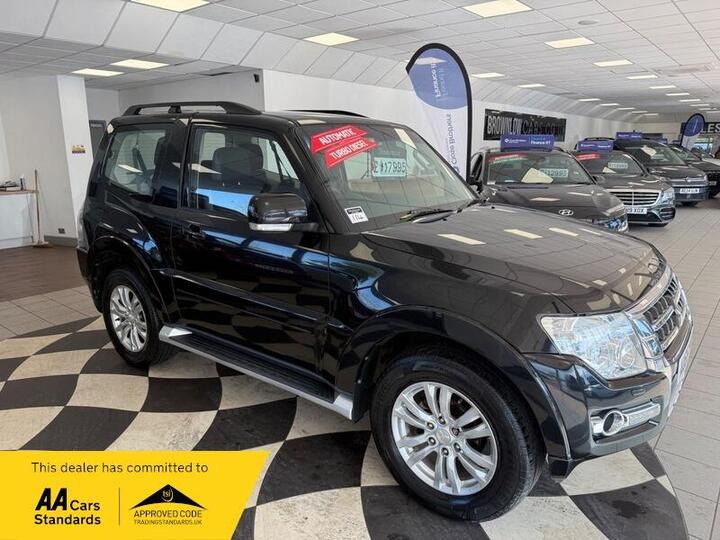 Mitsubishi Shogun 3.2 DI-DC SG2 Auto 4WD Euro 5 3dr SWB Mitsubishi Shogun 3.2 DI-DC SG2 Auto 4WD Euro 5 3dr SWB