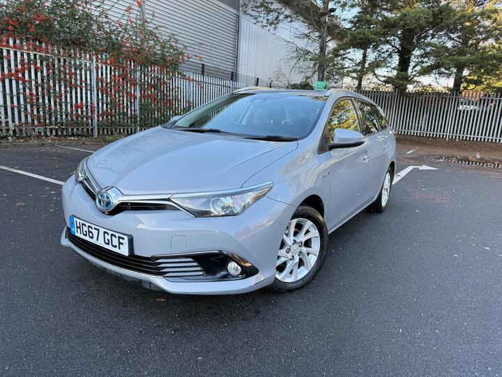 Toyota Auris 1.8 VVT-h Icon Tech Touring Sports CVT Euro 6 (s/s) 5dr