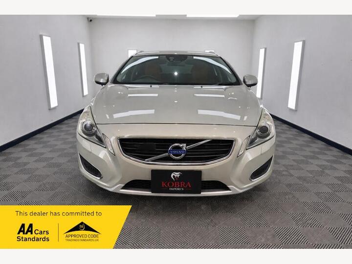 Volvo V60 3.0 T6 SE Lux Nav Estate 5dr Petrol Geartronic AWD Euro 5 (304 Ps)