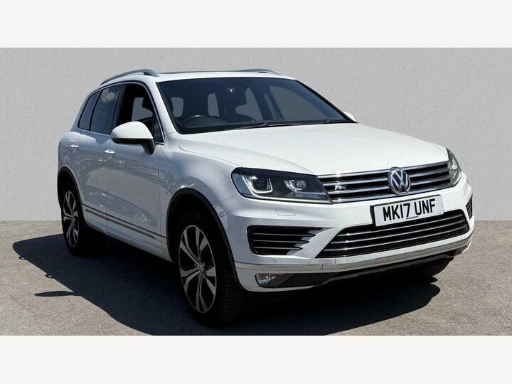 Volkswagen TOUAREG DIESEL ESTATE 3.0 TDI V6 BlueMotion Tech R-Line Tiptronic 4WD Euro 6 (s/s) 5dr