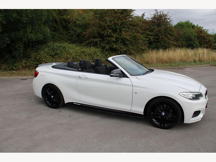 BMW 2 Series 2.0 220d M Sport Auto Euro 6 (s/s) 2dr BMW 2 Series 2.0 220d M Sport Auto Euro 6 (s/s) 2dr