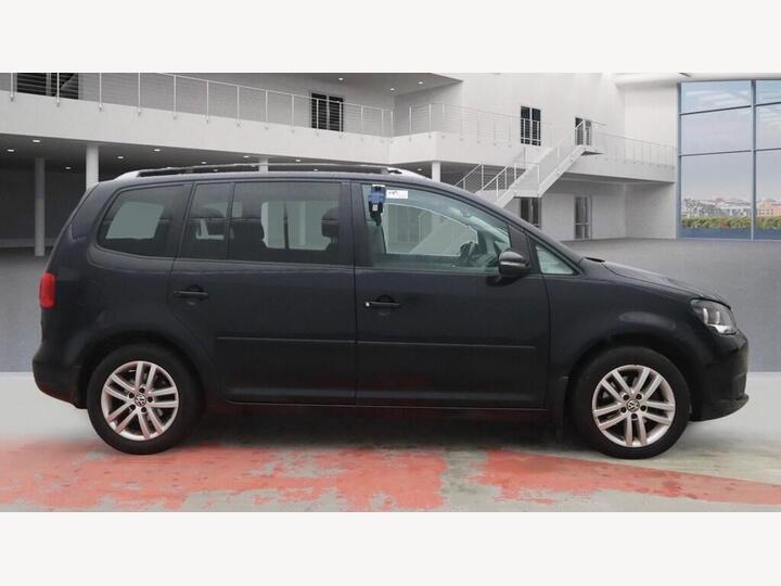 Volkswagen Touran 1.6 TDI BlueMotion Tech SE Euro 5 (s/s) 5dr Volkswagen Touran 1.6 TDI BlueMotion Tech SE Euro 5 (s/s) 5dr