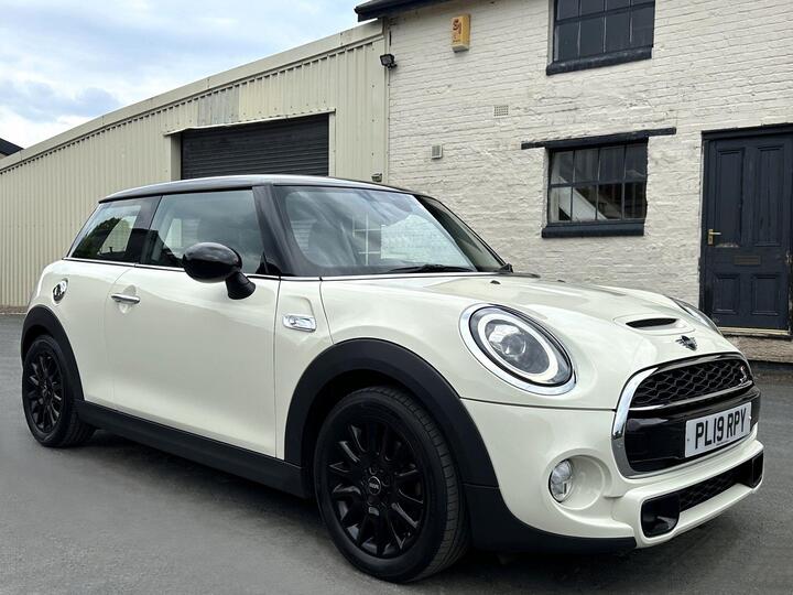 MINI Hatch 2.0 Cooper S Classic Euro 6 (s/s) 3dr