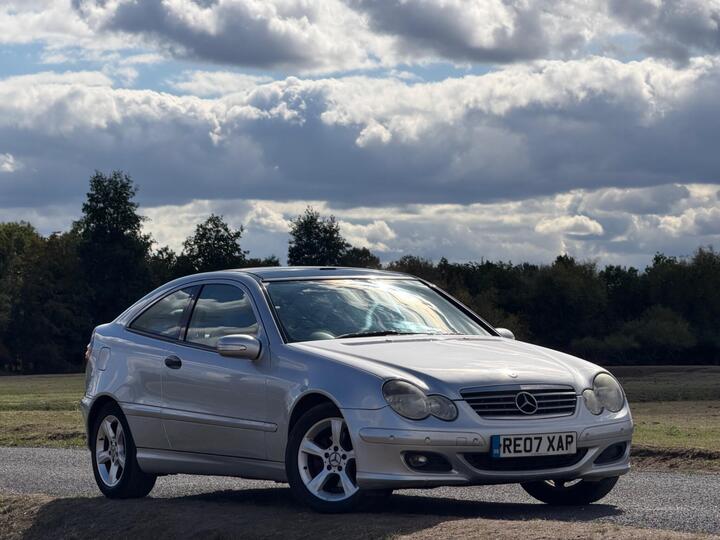 Mercedes-Benz C Class 2.1 C220 CDI SE 2dr