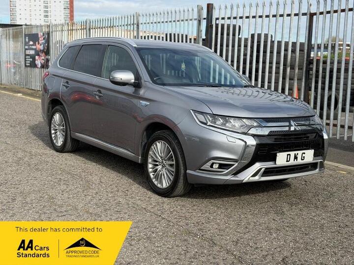 Mitsubishi Outlander 2.4h TwinMotor 13.8kWh 4h CVT 4WD Euro 6 (s/s) 5dr Mitsubishi Outlander 2.4h TwinMotor 13.8kWh 4h CVT 4WD Euro 6 (s/s) 5dr