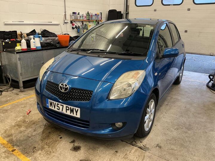 Toyota Yaris 1.4 D-4D SR 5dr
