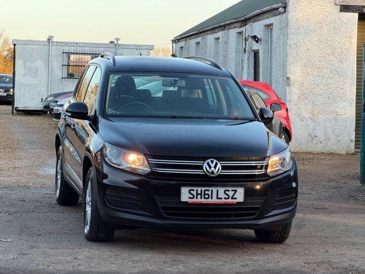 Volkswagen Tiguan 2.0 TDI BlueMotion Tech S 2WD Euro 5 (s/s) 5dr Volkswagen Tiguan 2.0 TDI BlueMotion Tech S 2WD Euro 5 (s/s) 5dr