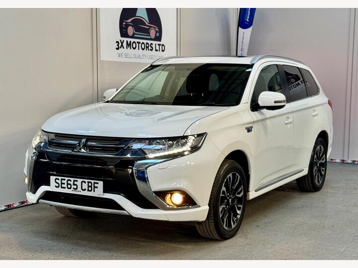 Mitsubishi Outlander 2.0h 12kWh GX4h CVT 4WD Euro 6 (s/s) 5dr Mitsubishi Outlander 2.0h 12kWh GX4h CVT 4WD Euro 6 (s/s) 5dr