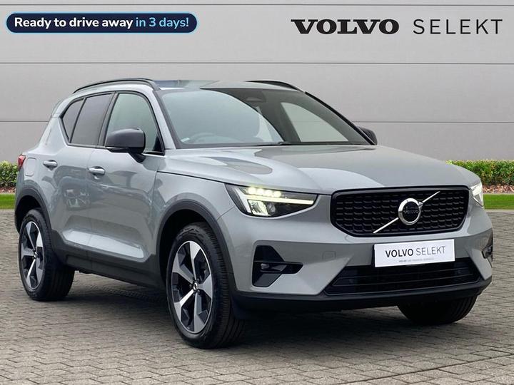 Volvo XC40 2.0 B3 MHEV Plus DCT Auto Euro 6 (s/s) 5dr