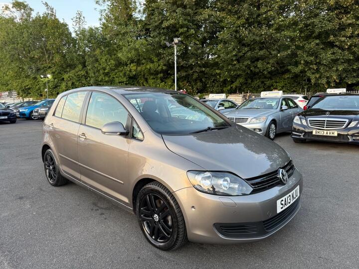 Volkswagen Golf Plus 1.6 TDI SE Euro 5 5dr Volkswagen Golf Plus 1.6 TDI SE Euro 5 5dr