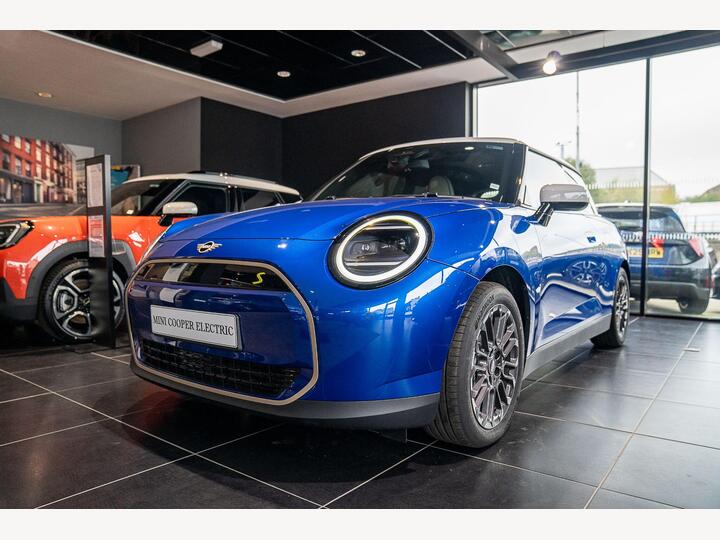 MINI Electric Cooper SE 54.2kWh Exclusive Auto 3dr